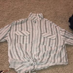 Tie up collard shirt